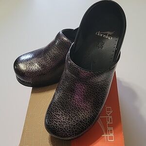 Dansko Patent Leather Textured Clogs, Size 41